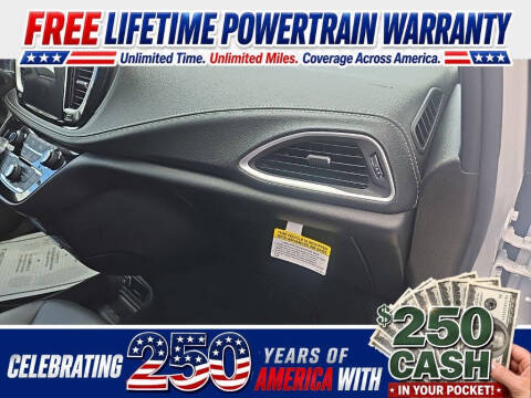 2027 Chrysler Pacifica Select