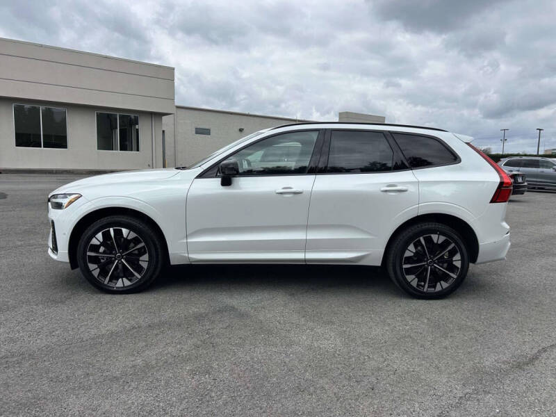 2026 Volvo XC60 B5 Plus