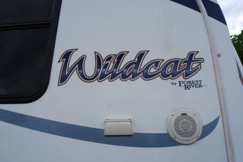 2010 Forest River WILDCAT 25RL