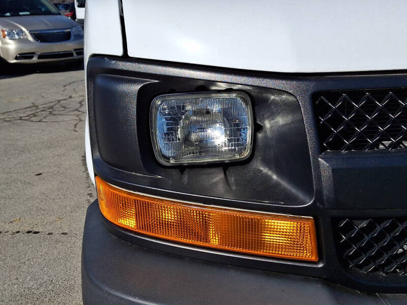 2017 Chevrolet Express LS 2500