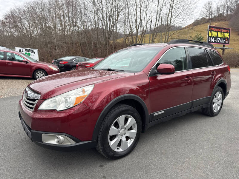 2012 Subaru Outback Premium's photo