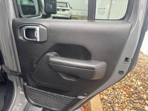 2023 Jeep Gladiator Sport