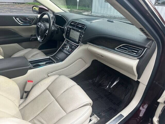 2017 Lincoln Continental Select