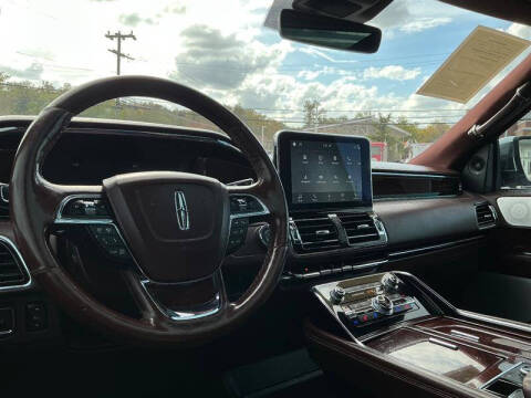 2018 Lincoln Navigator Black Label