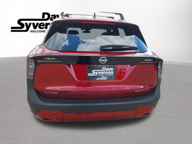 2026 Nissan Kicks SR