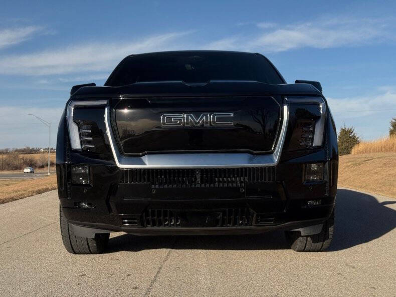 2025 GMC Sierra EV Denali