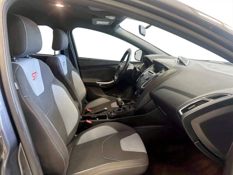 2017 Ford Focus ST
