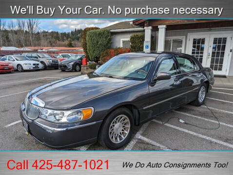 2002 Lincoln Town Car for sale at Platinum Autos in Woodinville WA
