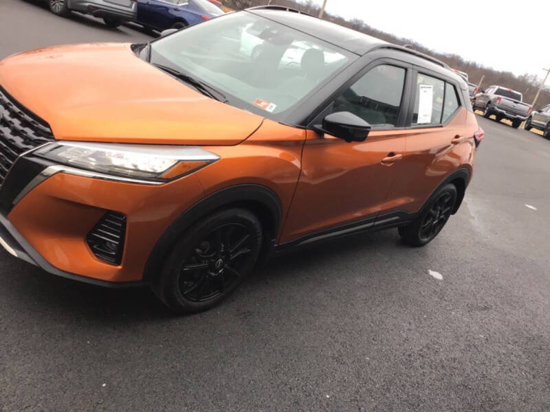 2024 Nissan Kicks SR