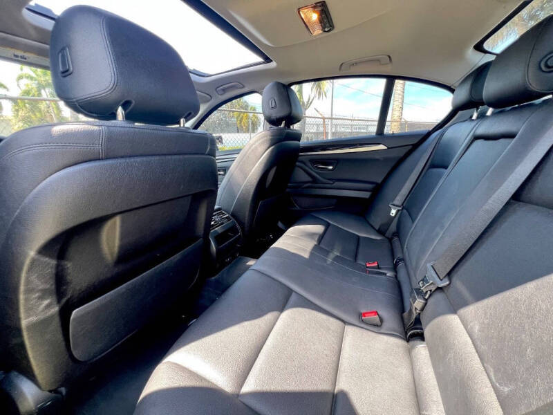 2016 BMW 5 Series 528i