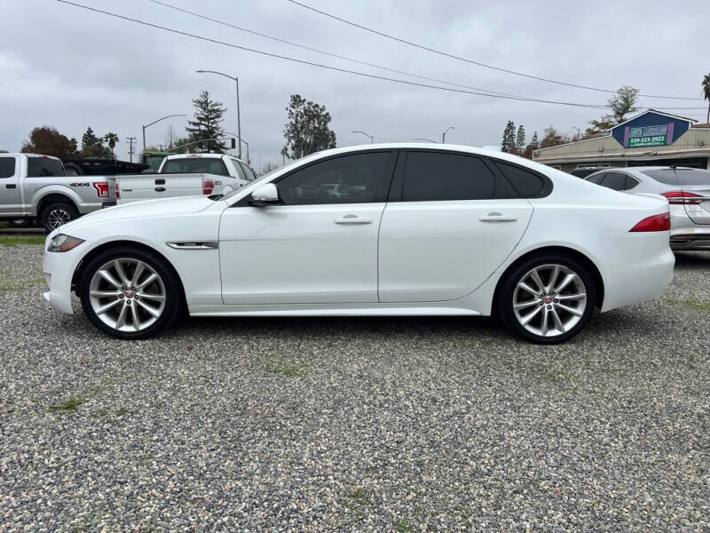 2016 Jaguar XF R-Sport's photo