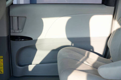 2011 Toyota Sienna Base 7-Passenger