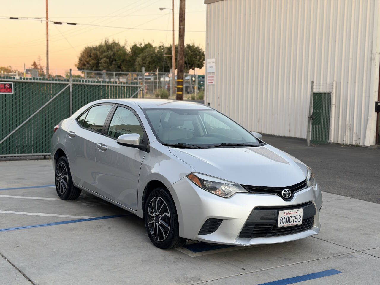 Gray 2014 Toyota Corolla LE LE 4dr Sedan 2