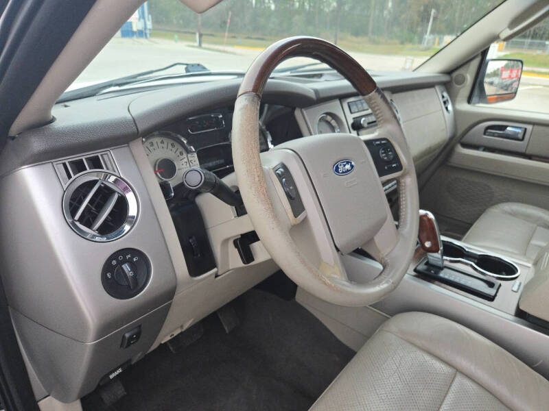 2009 Ford Expedition Limited photo 24