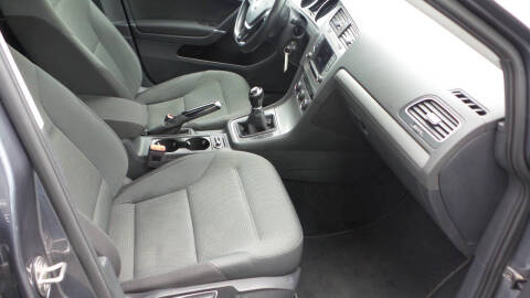 2017 Volkswagen Golf TSI S