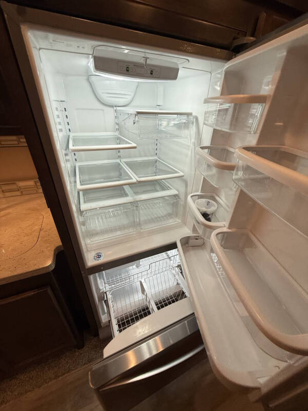 2020 Tiffin Allegro RED