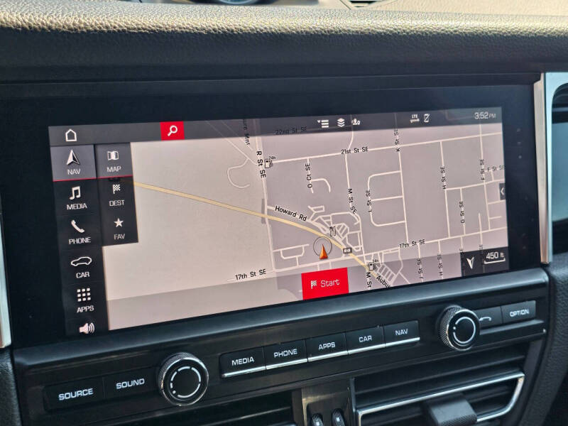 2021 Porsche Macan