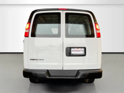 2024 Chevrolet Express 2500