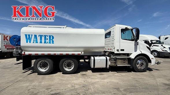 2022 Volvo VNR
