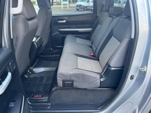 2017 Toyota Tundra SR5