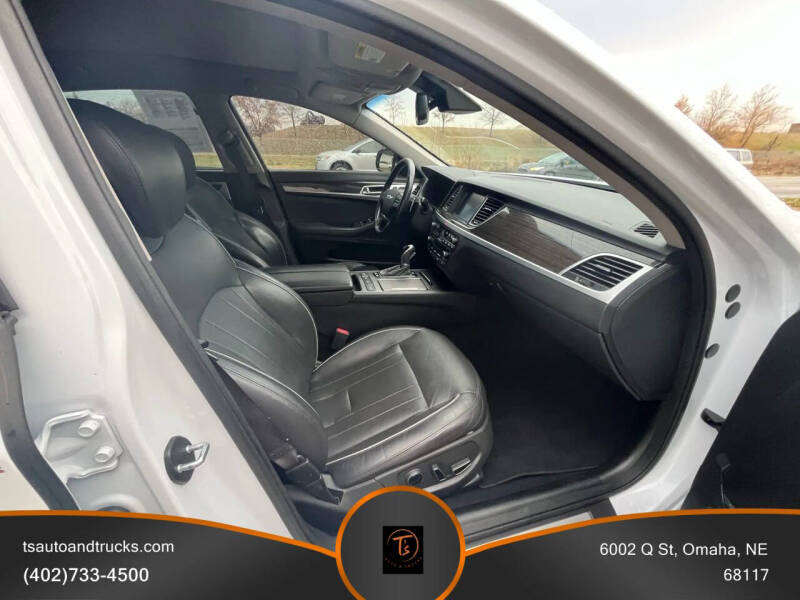 2015 Hyundai Genesis