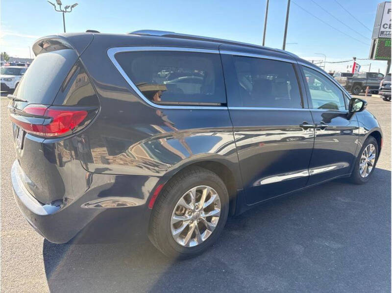2021 Chrysler Pacifica Touring L
