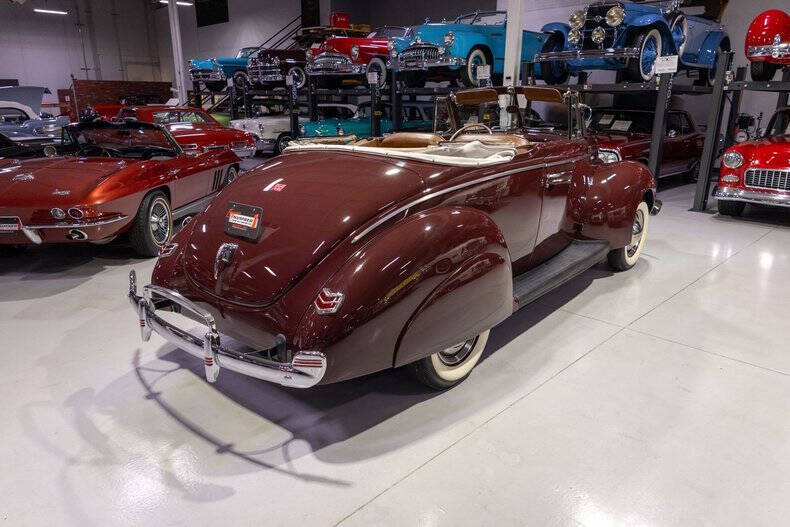 1940 Ford Deluxe