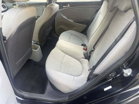 2016 Hyundai Accent SE