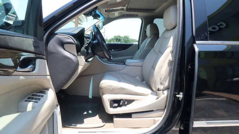 2018 Cadillac Escalade Luxury