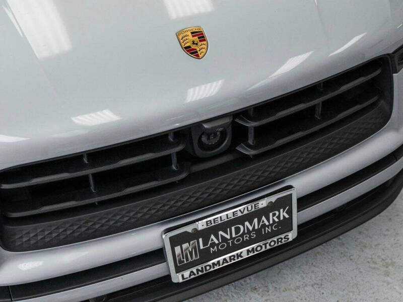 2024 Porsche Macan T