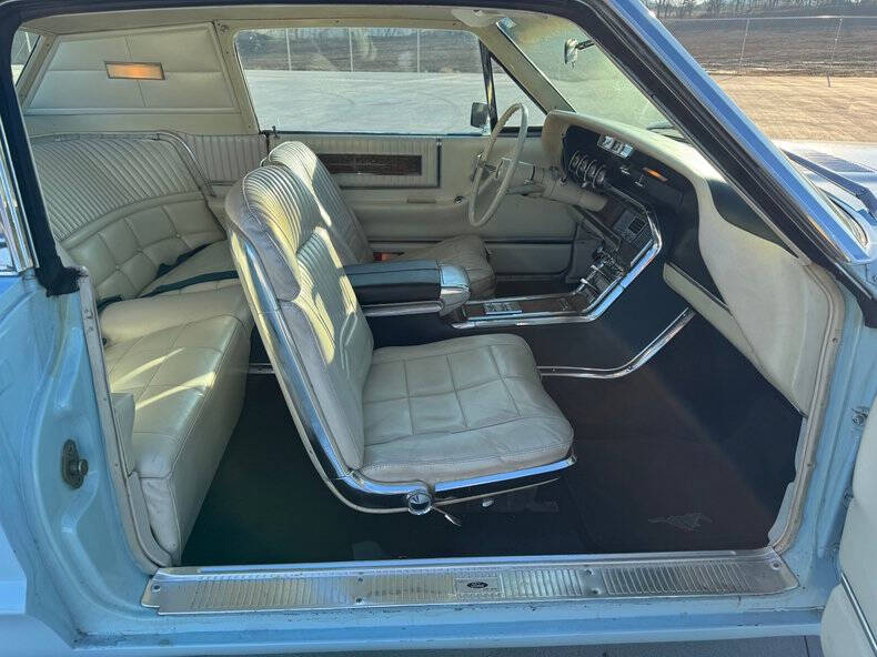 1966 Ford Thunderbird