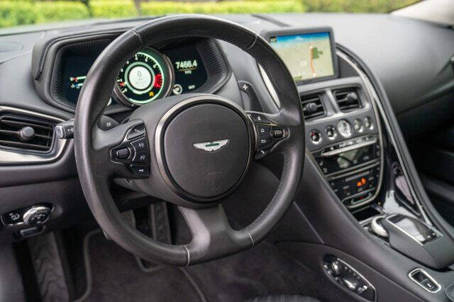 2018 Aston Martin DB11 11