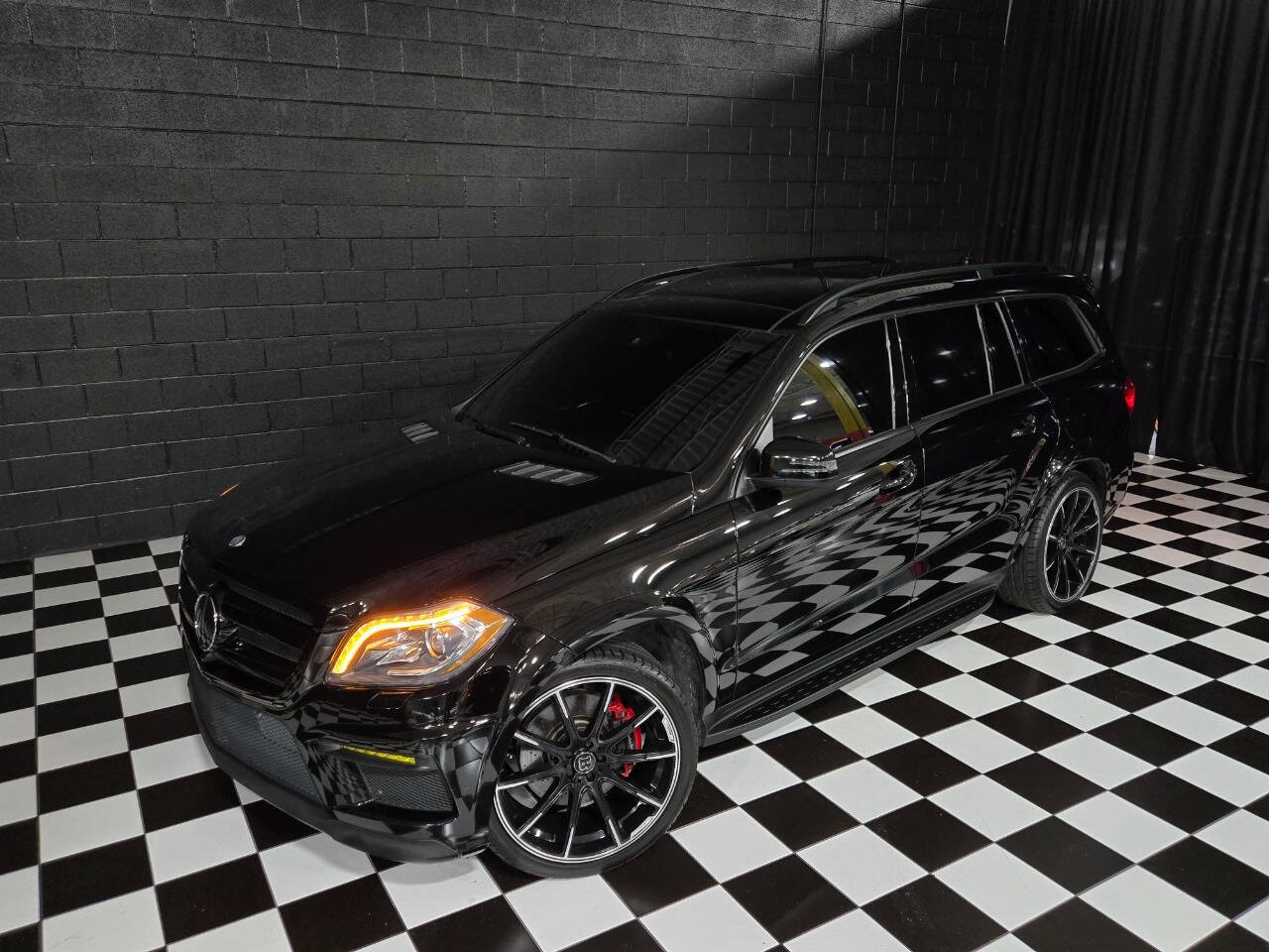 2015 Mercedes-Benz GL-Class 23