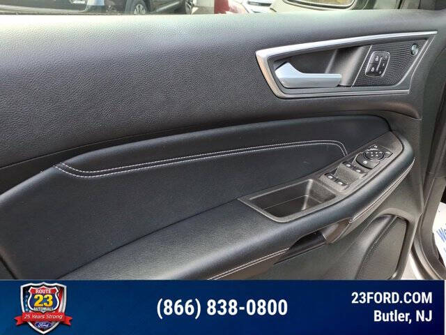 2022 Ford Edge Titanium