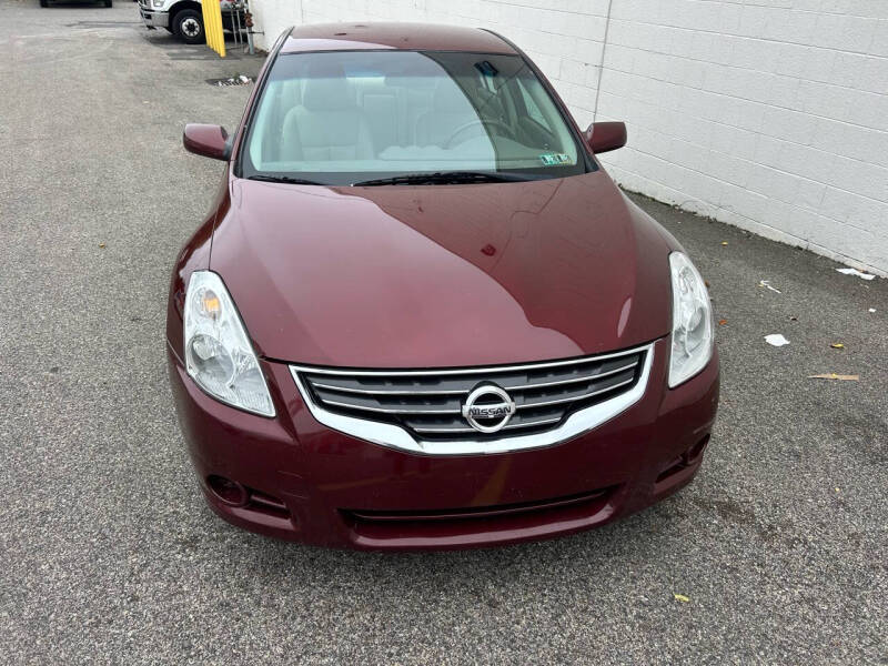 2011 Nissan Altima S photo 9