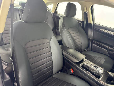 2020 Ford Fusion Hybrid SE