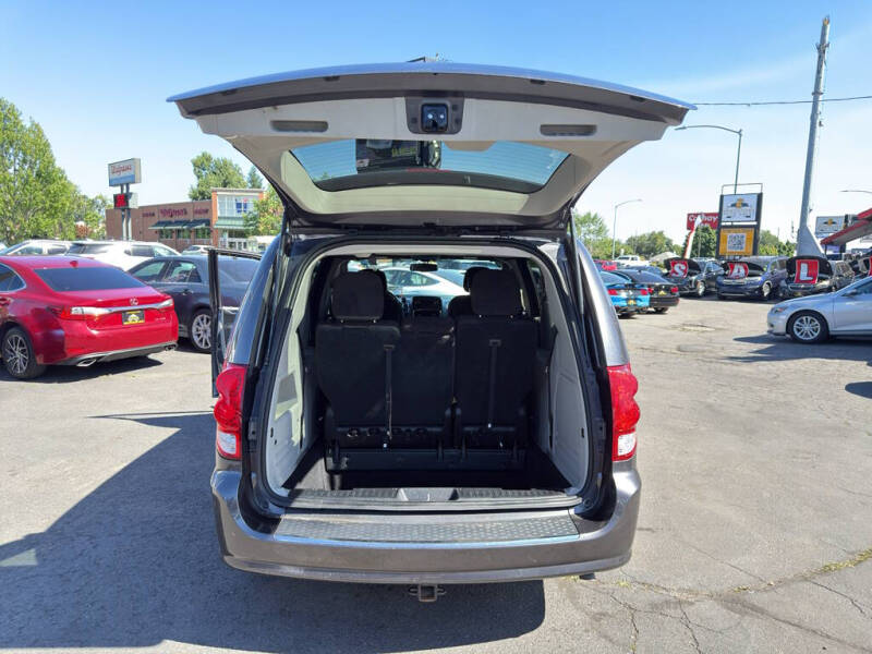 2016 Dodge Grand Caravan SE