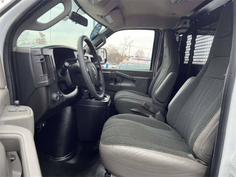 2024 Chevrolet Express 2500