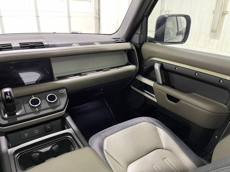 2022 Land Rover Defender 90 X-Dynamic HSE