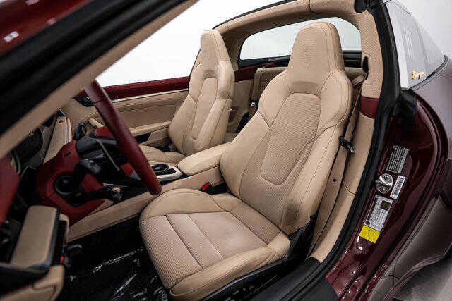 2021 Porsche 911 Targa 4S Heritage Design Edition