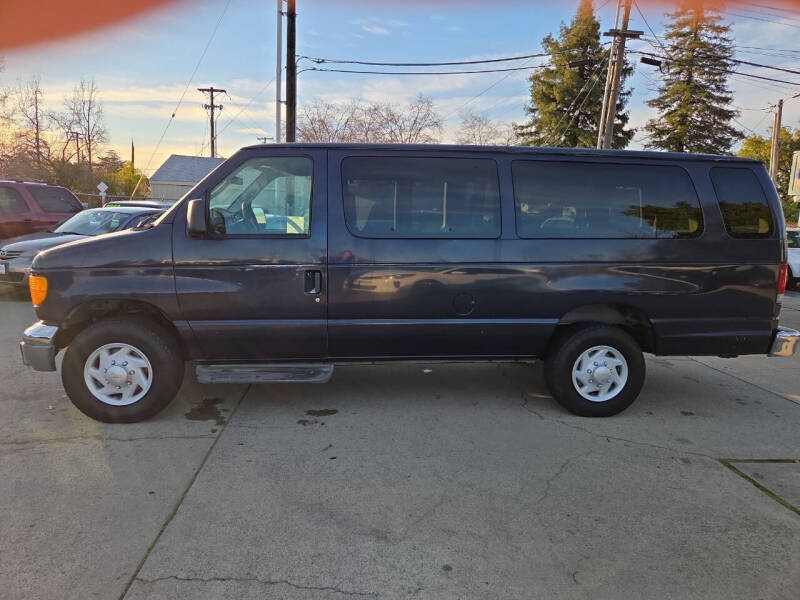 2003 Ford E-Series E-350 SD XLT