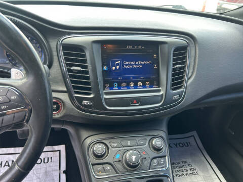 2016 Chrysler 200 S