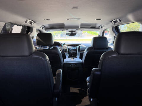 2017 Cadillac Escalade Standard