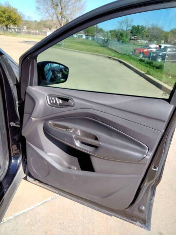 2019 Ford Escape S
