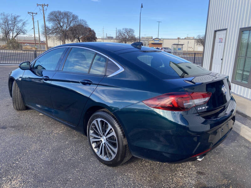 2018 Buick Regal Sportback Essence