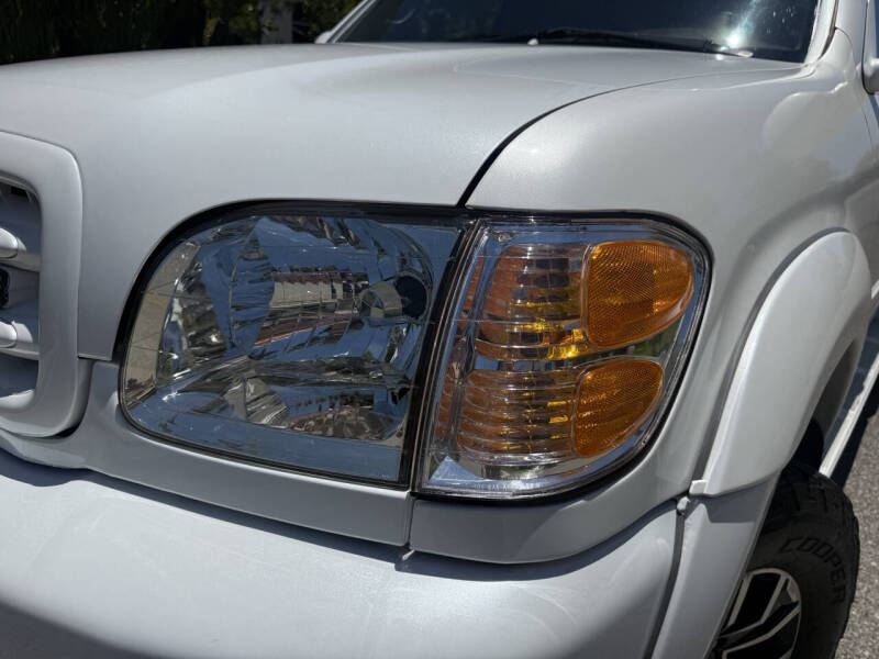 2004 Toyota Sequoia Limited