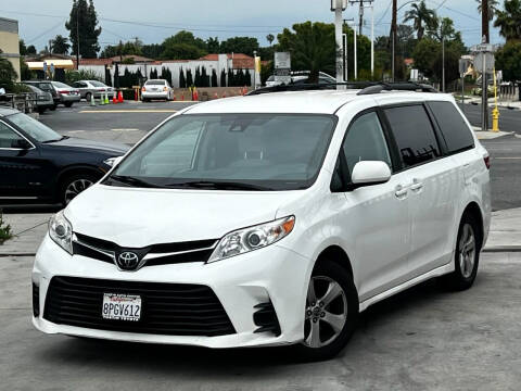 2020 Toyota Sienna for sale at Fastrack Auto Inc in Rosemead CA