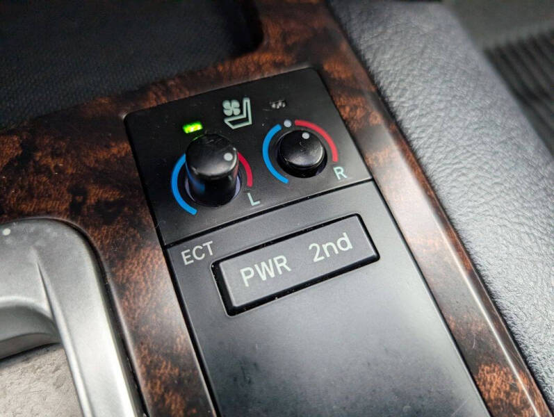 2013 Toyota Land Cruiser