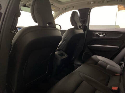 2025 Volvo XC60 B5 Plus Dark Theme