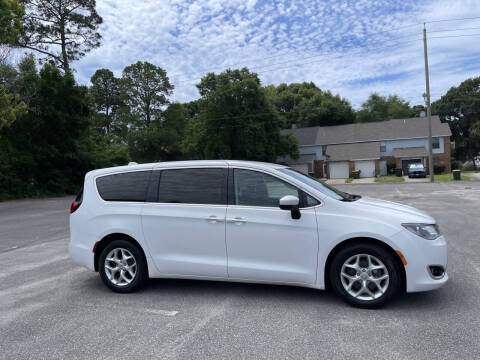 2017 Chrysler Pacifica Touring Plus